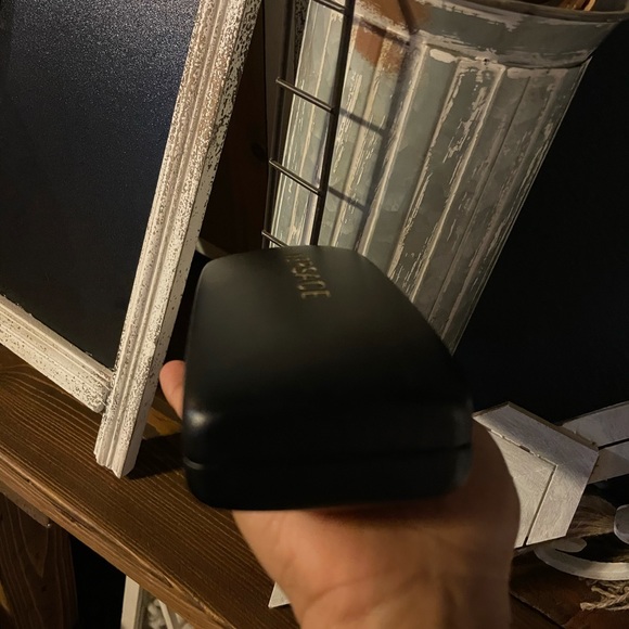 Versace case - Picture 4 of 4